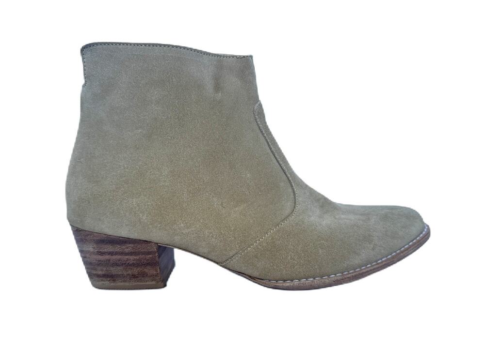Esquivel Women’s Boots Size 10 NWB Jane Biscuit Suede